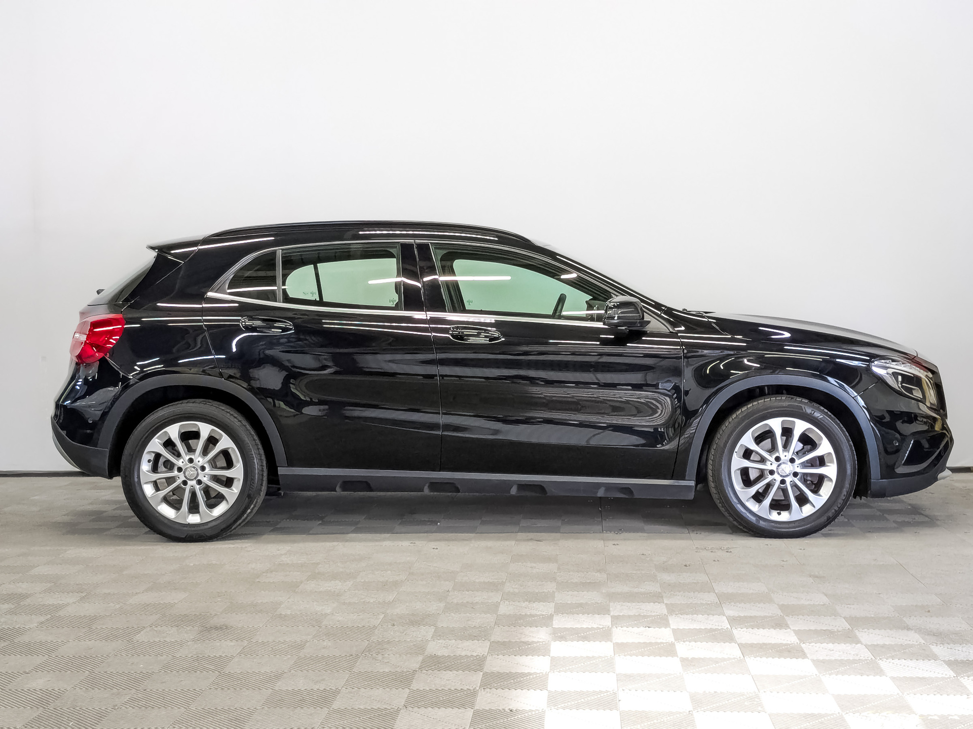 MERCEDES-BENZ GLA 1.60 (156 л.с), автомат, 2014, пробег 51 647 км