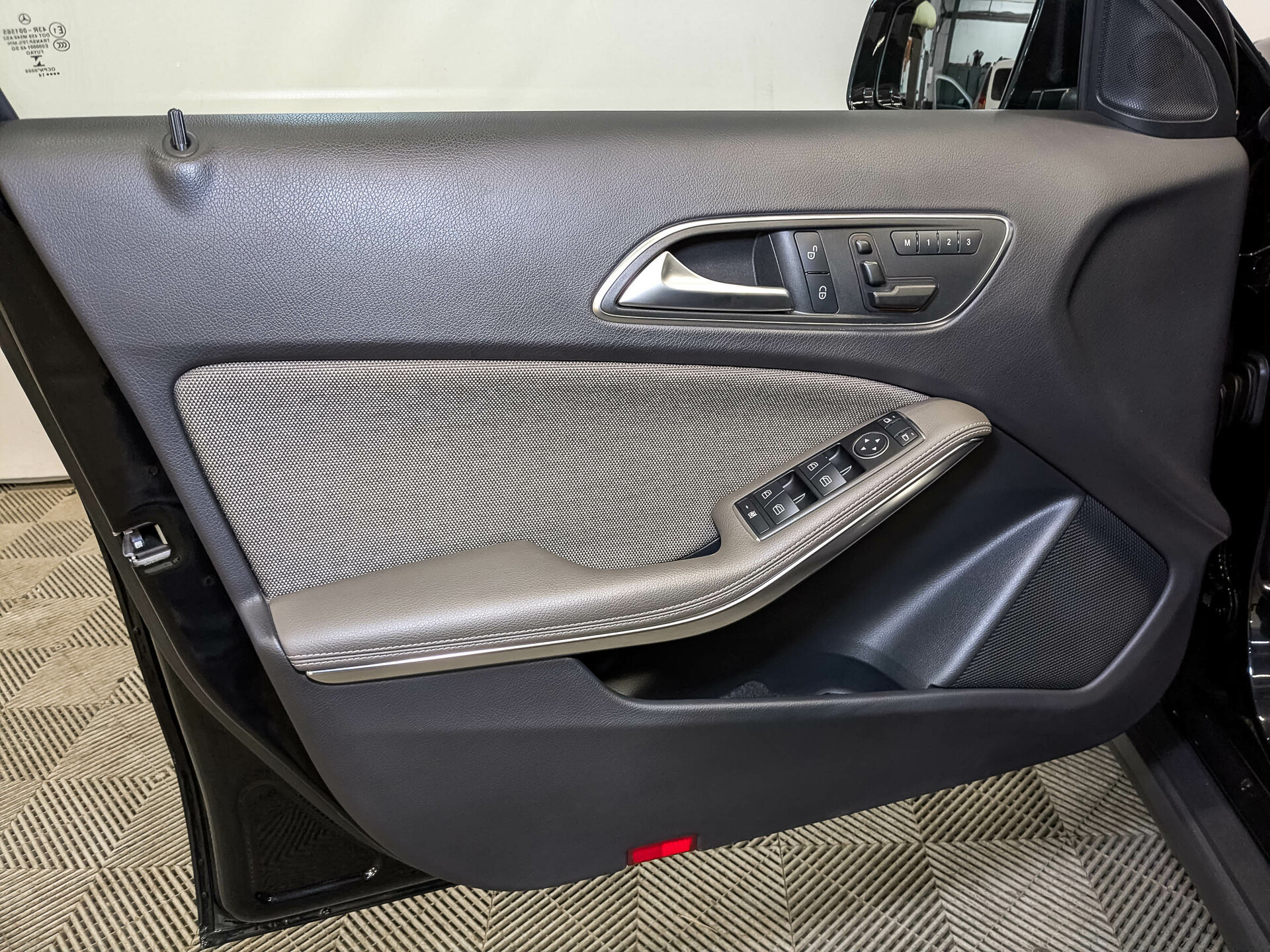 MERCEDES-BENZ GLA 1.60 (156 л.с), автомат, 2014, пробег 51 647 км