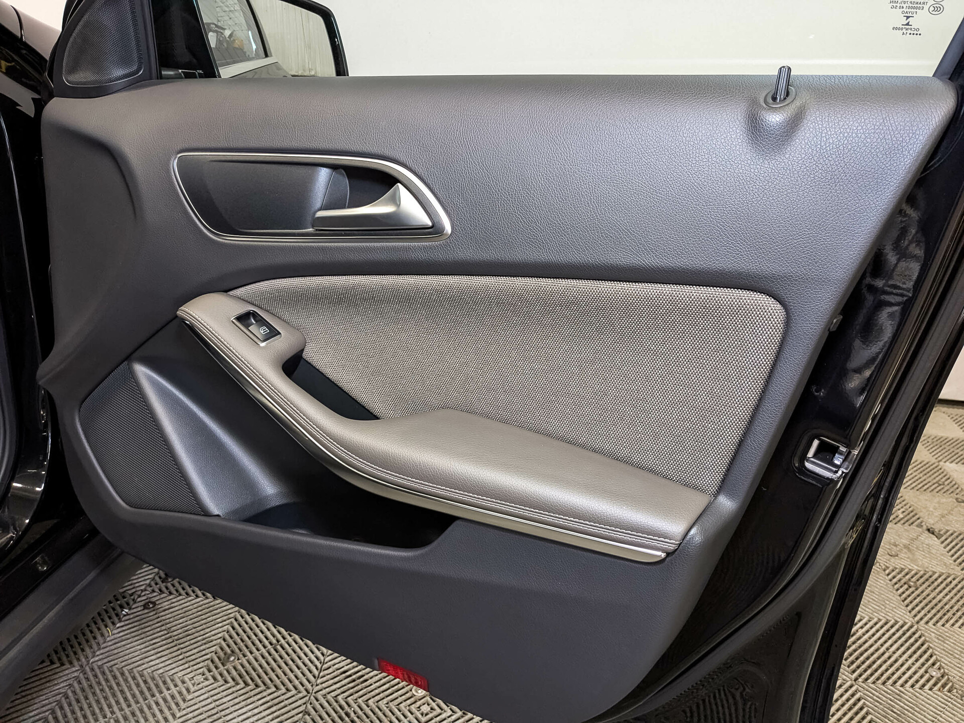 MERCEDES-BENZ GLA 1.60 (156 л.с), автомат, 2014, пробег 51 647 км