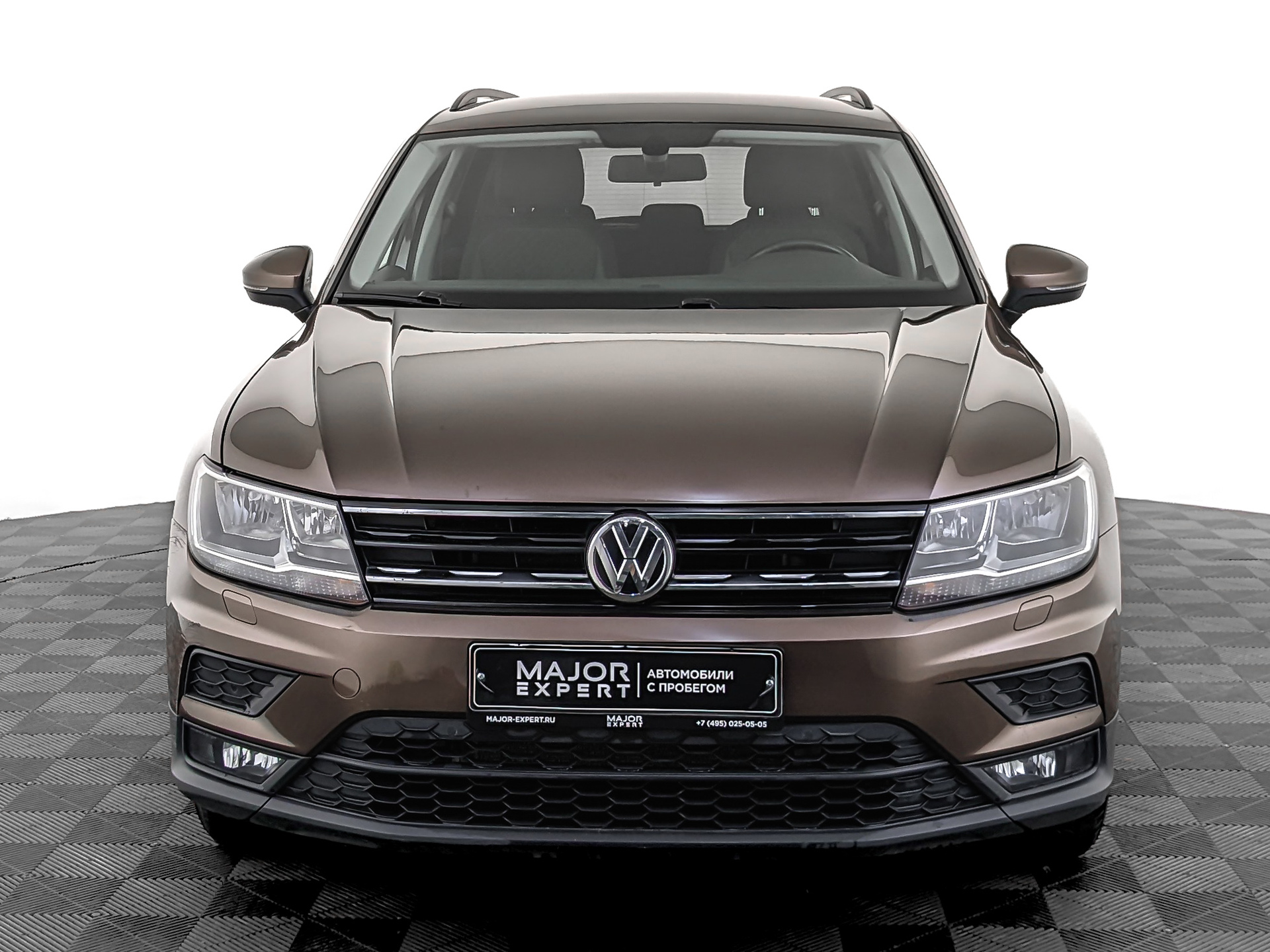 VOLKSWAGEN Tiguan 1.40 (150 л.с), автомат, 2018, пробег 37 000 км