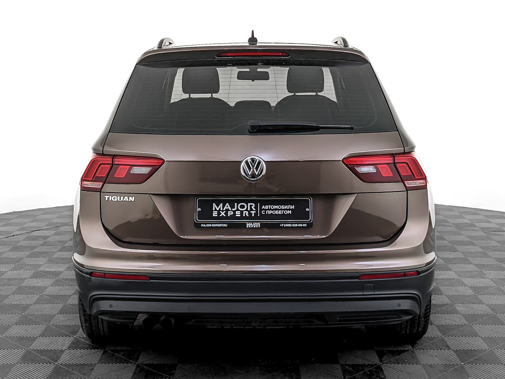 VOLKSWAGEN Tiguan 1.40 (150 л.с), автомат, 2018, пробег 37 000 км