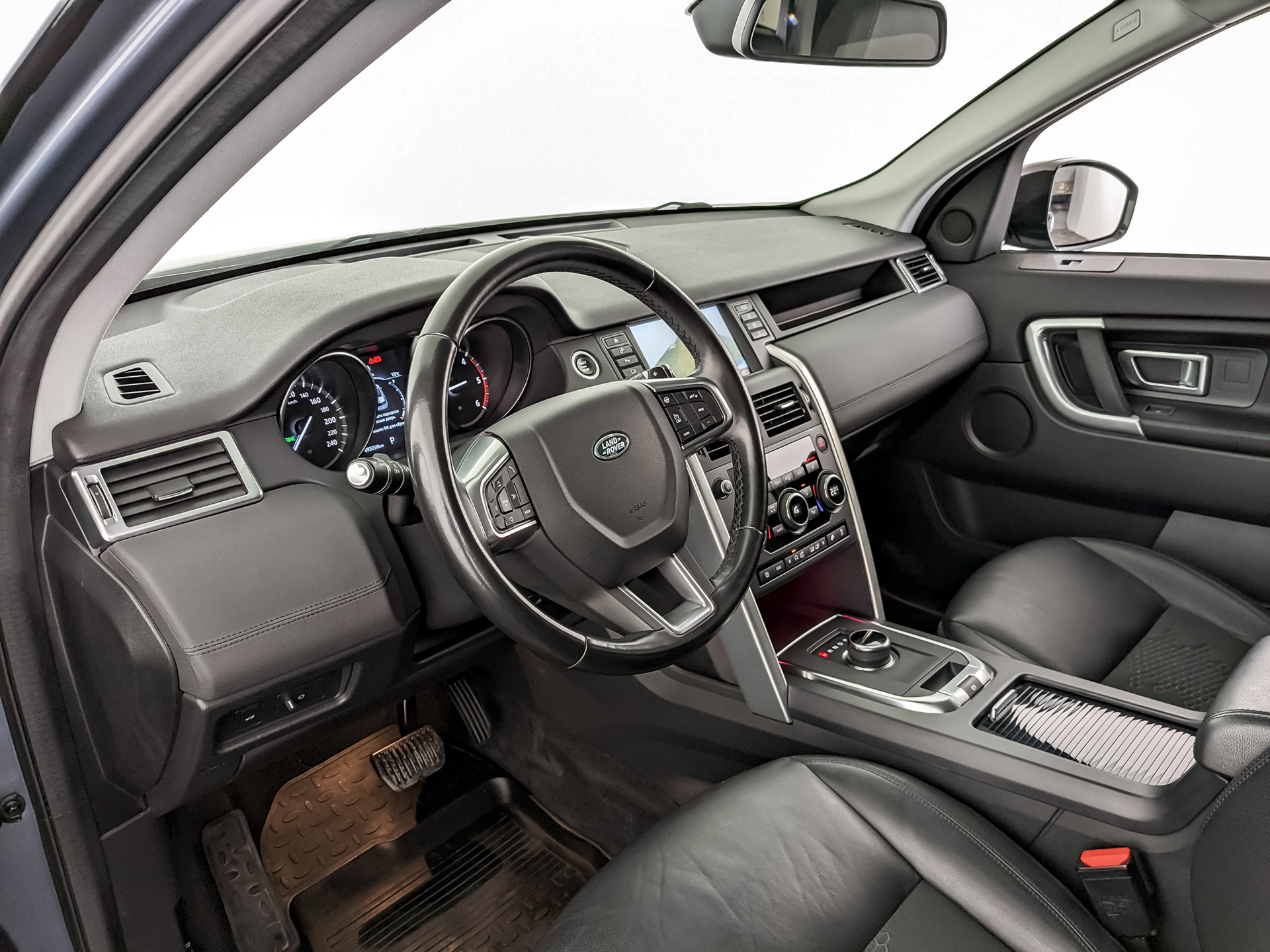 LAND ROVER Discovery Sport 2.00 (149 л.с), автомат, 2019, пробег 93 120 км