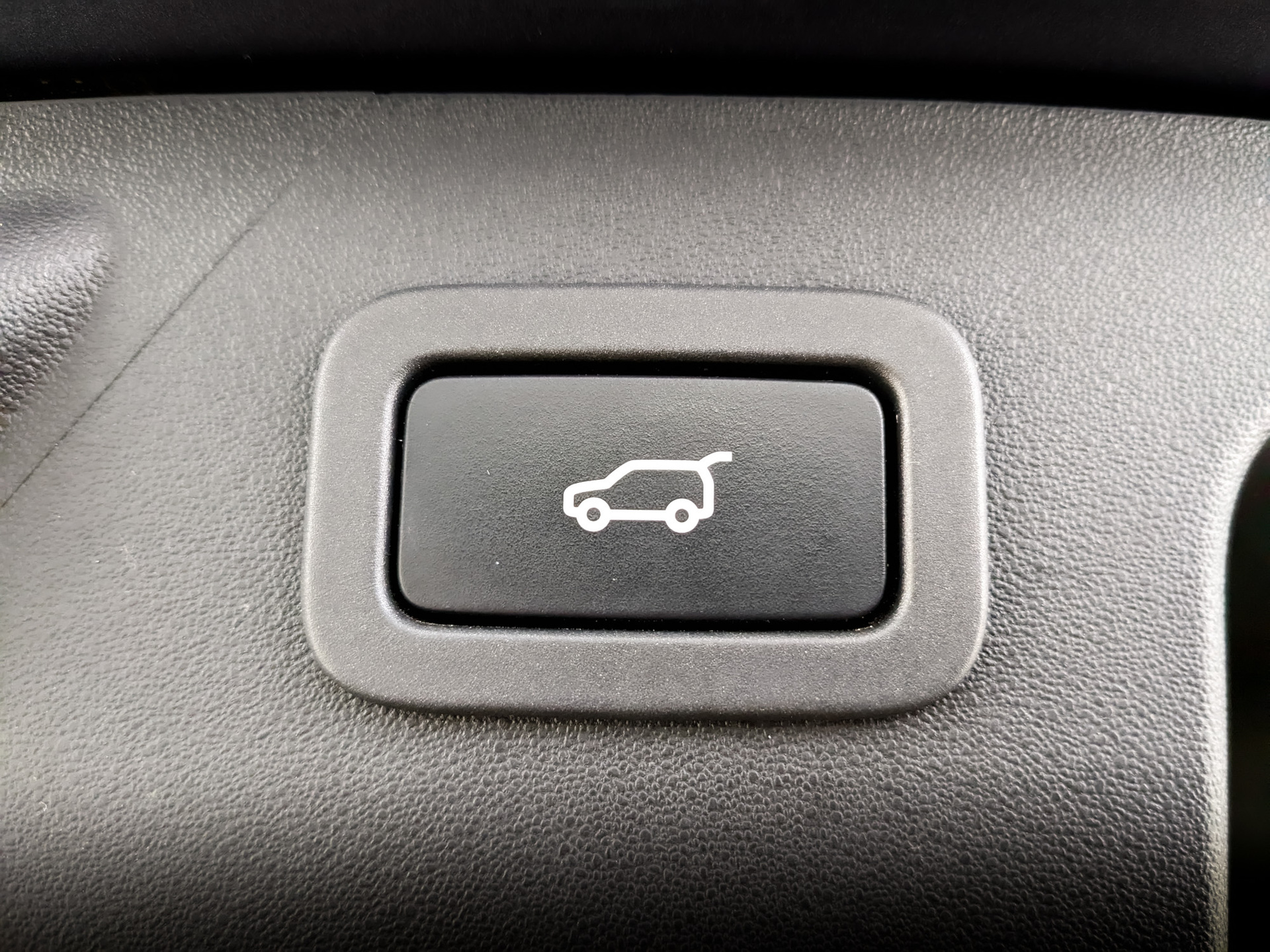 LAND ROVER Discovery Sport 2.00 (149 л.с), автомат, 2019, пробег 93 120 км