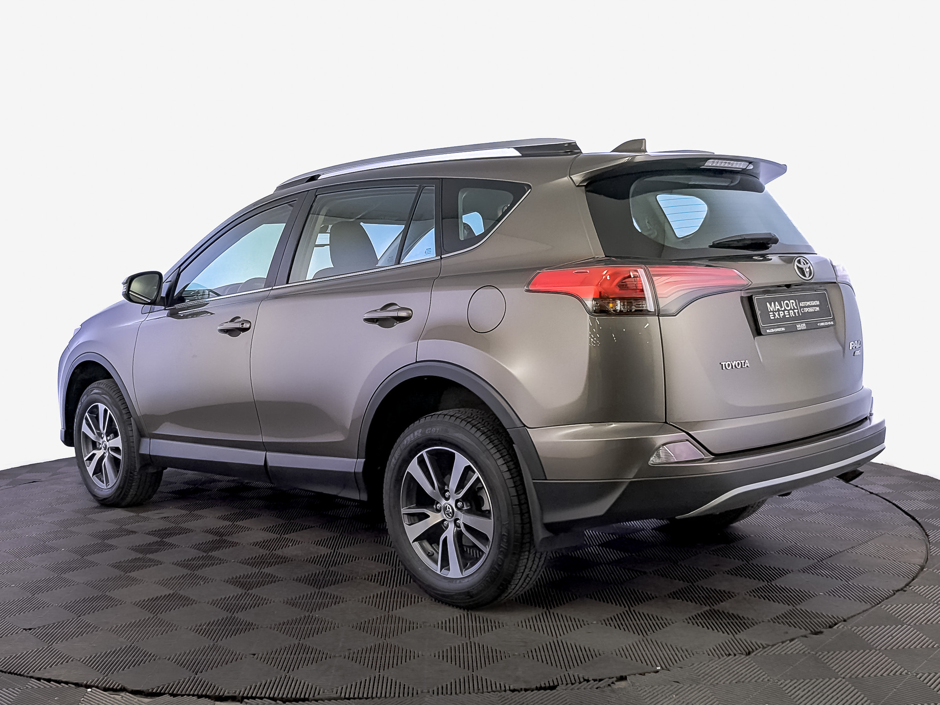 TOYOTA Rav-4 2.00 (146 л.с), автомат, 2018, пробег 51 388 км