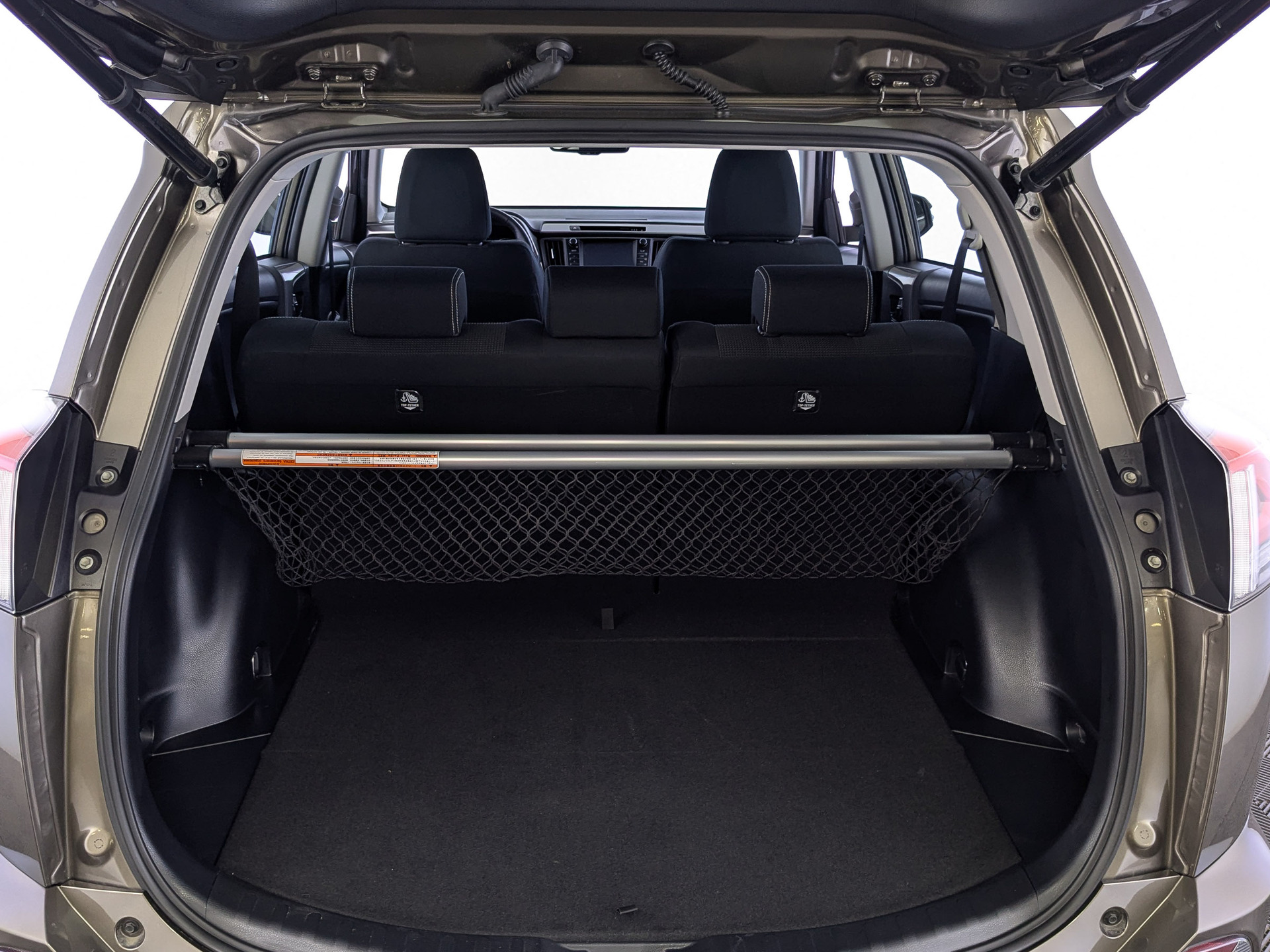 TOYOTA Rav-4 2.00 (146 л.с), автомат, 2018, пробег 51 388 км
