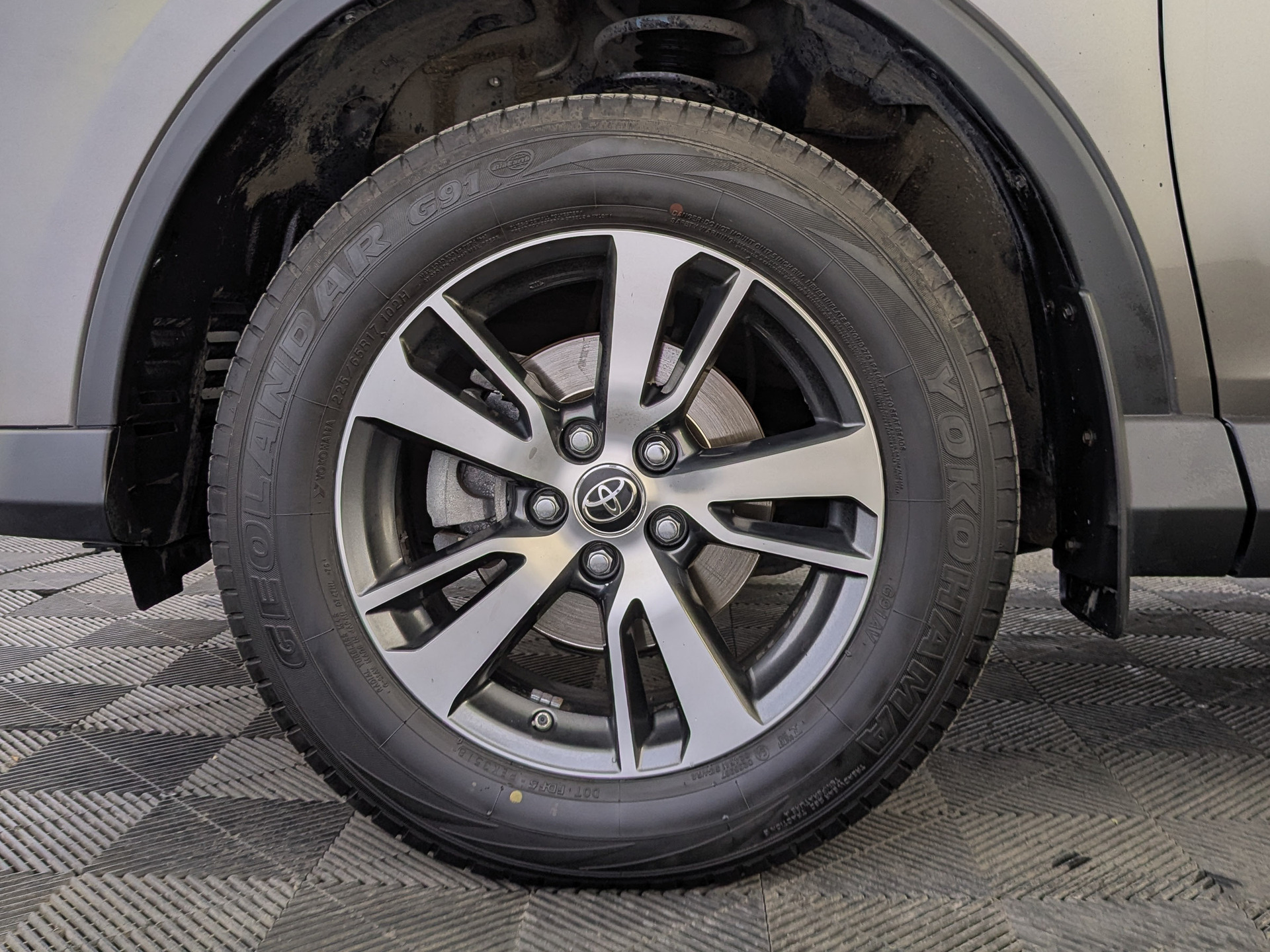 TOYOTA Rav-4 2.00 (146 л.с), автомат, 2018, пробег 51 388 км