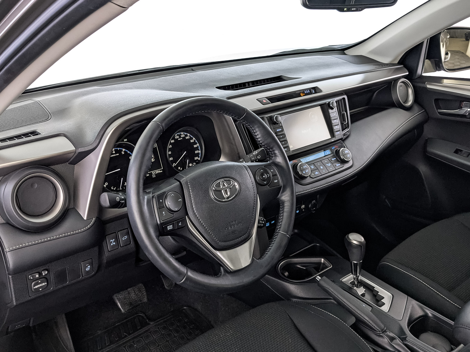 TOYOTA Rav-4 2.00 (146 л.с), автомат, 2018, пробег 51 388 км