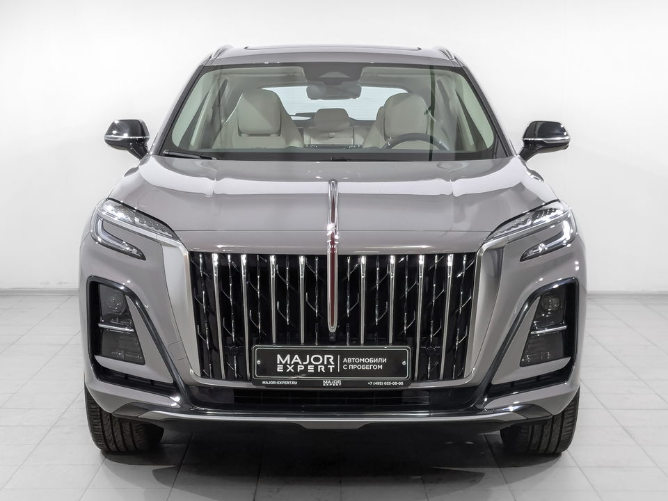 Фото Hongqi HS3 с пробегом 1700 км