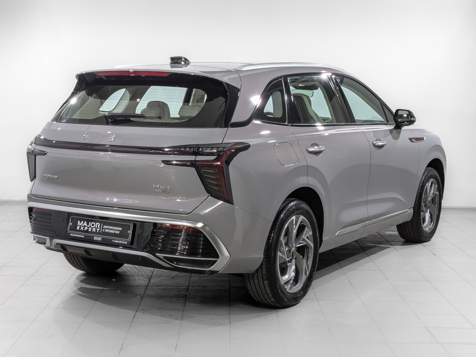 Фото Hongqi HS3 с пробегом 1700 км