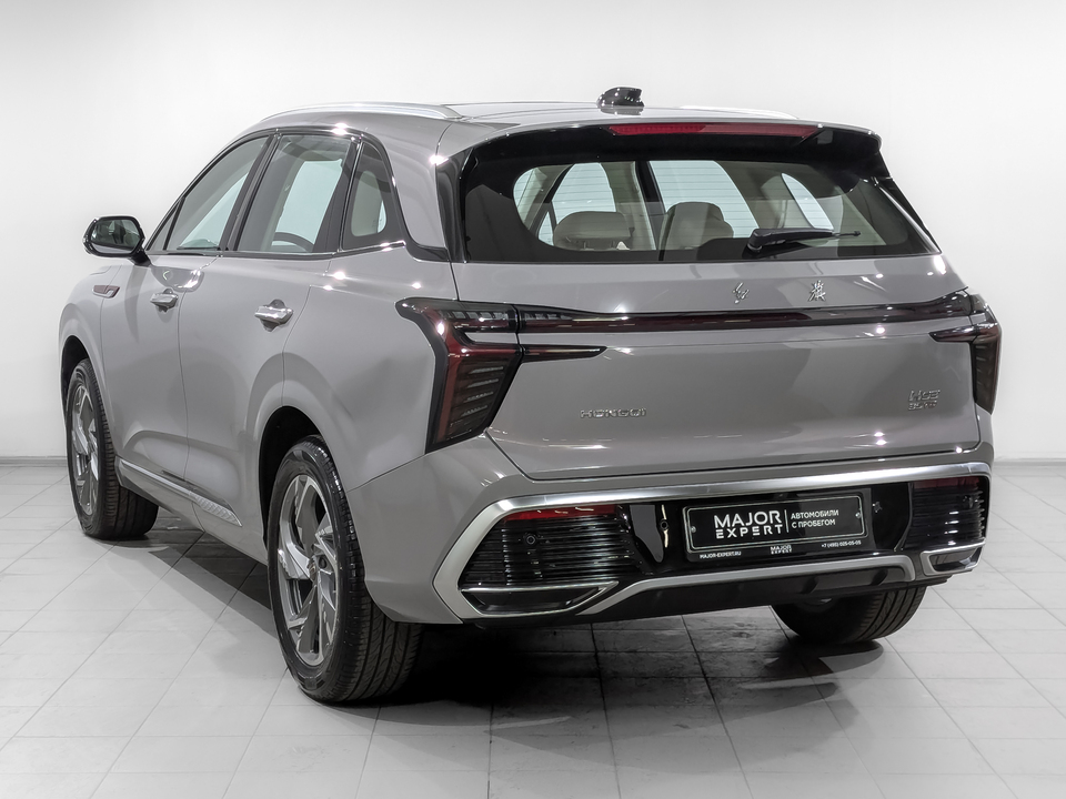 Фото Hongqi HS3 с пробегом 1700 км