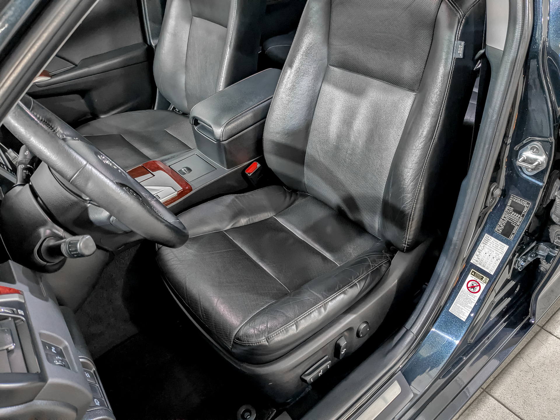 TOYOTA Camry 2.50 (181 л.с), автомат, 2013, пробег 129 591 км