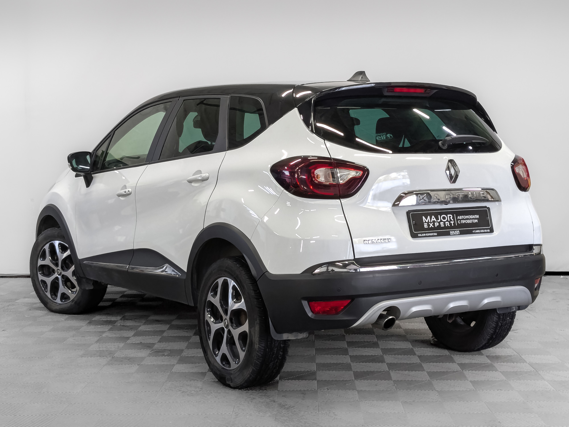 RENAULT Kaptur 1.60 (114 л.с), автомат, 2018, пробег 80 475 км