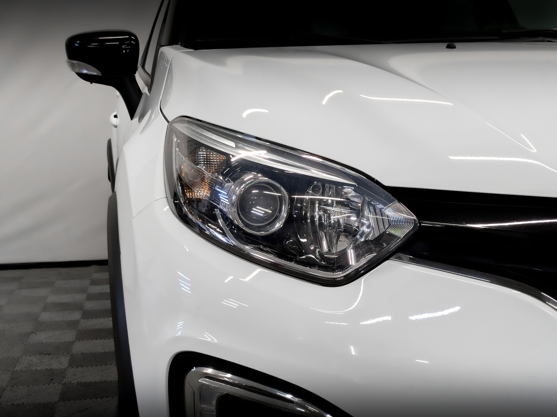 RENAULT Kaptur 1.60 (114 л.с), автомат, 2018, пробег 80 475 км
