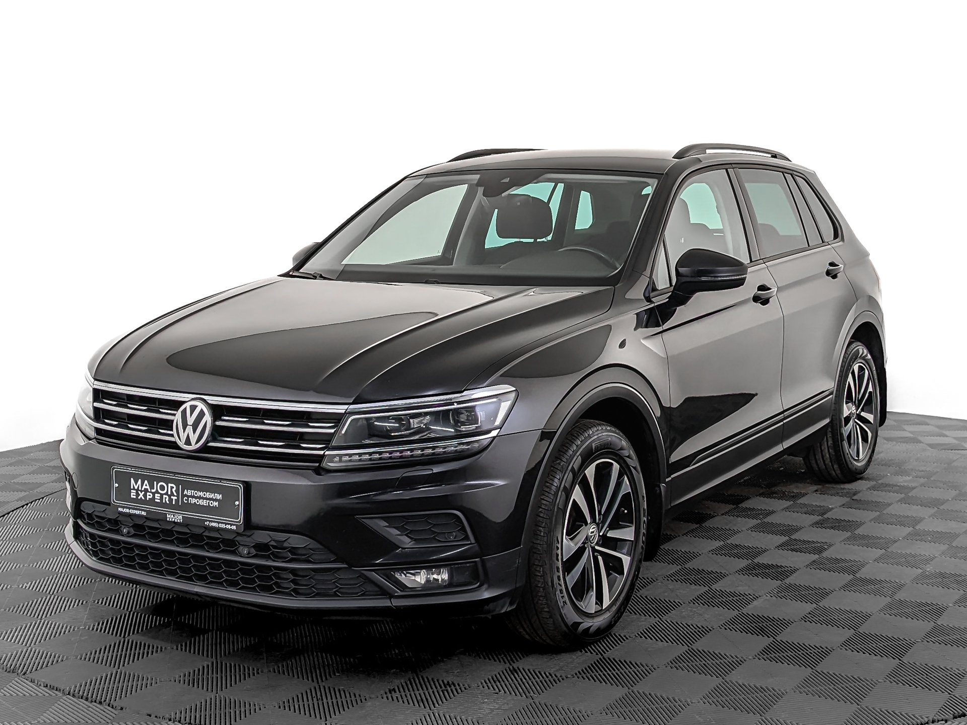 VOLKSWAGEN Tiguan 1.40 (150 л.с), автомат, 2019, пробег 181 317 км