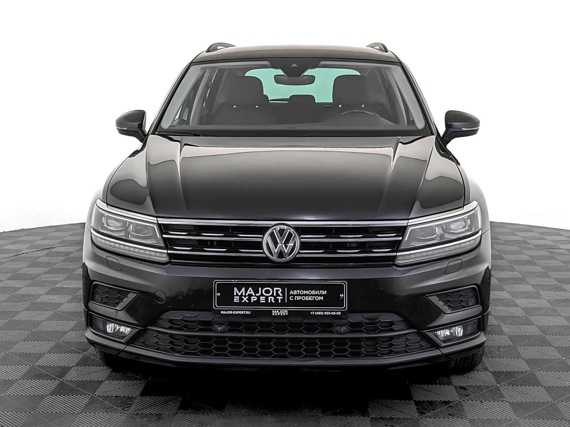VOLKSWAGEN Tiguan 1.40 (150 л.с), автомат, 2019, пробег 181 317 км