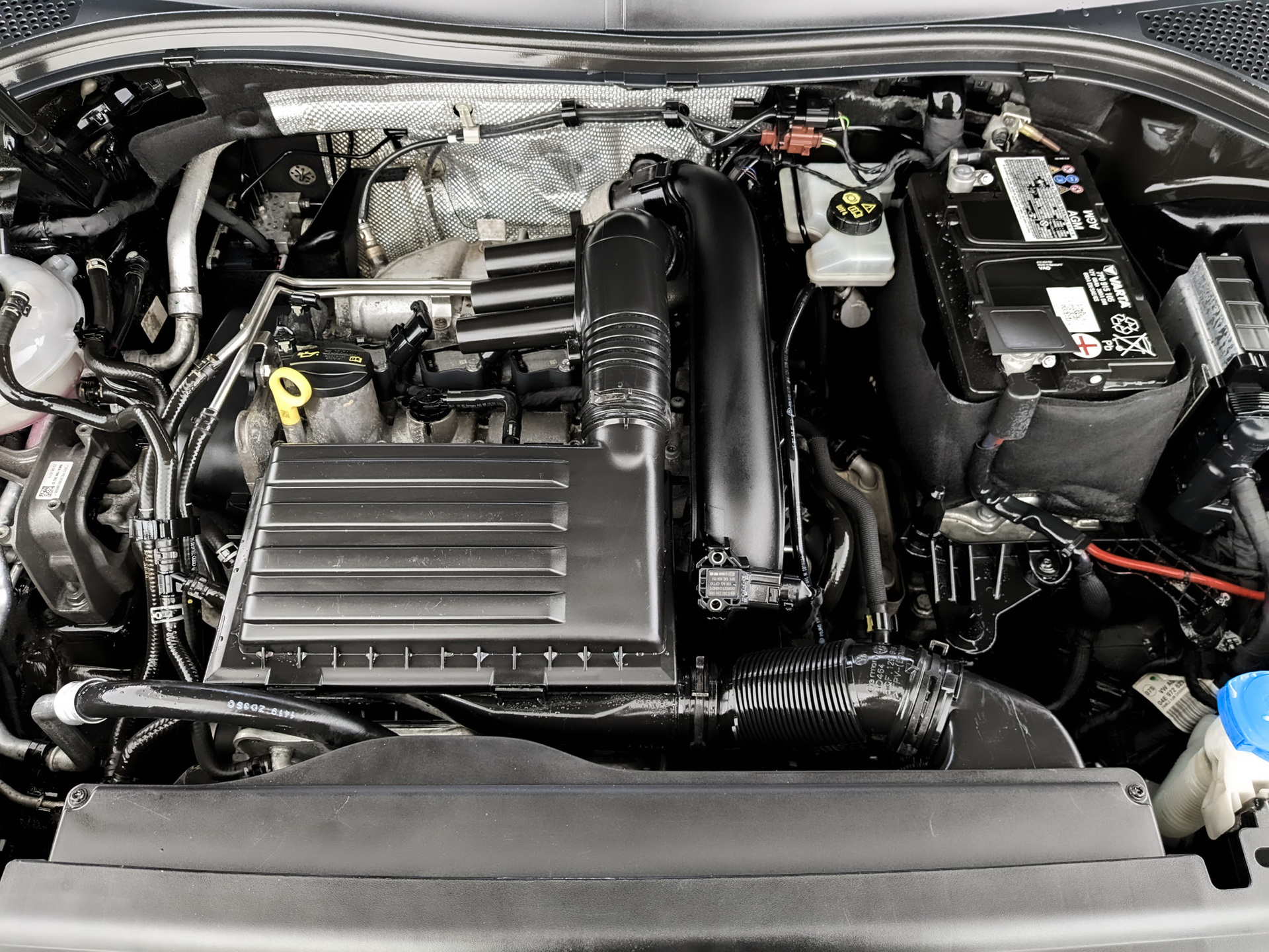 VOLKSWAGEN Tiguan 1.40 (150 л.с), автомат, 2019, пробег 181 317 км