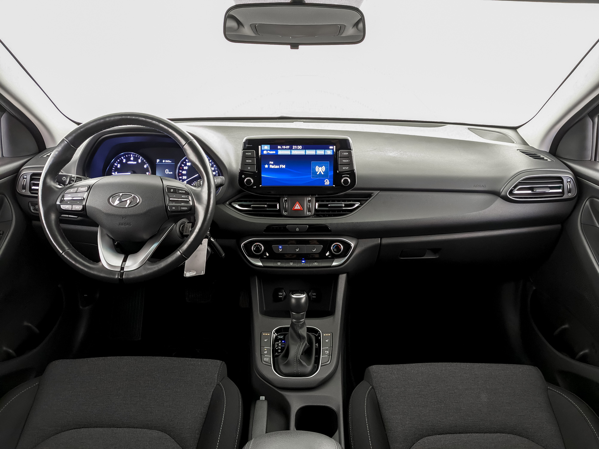 HYUNDAI i30 1.50 (110 л.с), автомат, 2022, пробег 103 890 км
