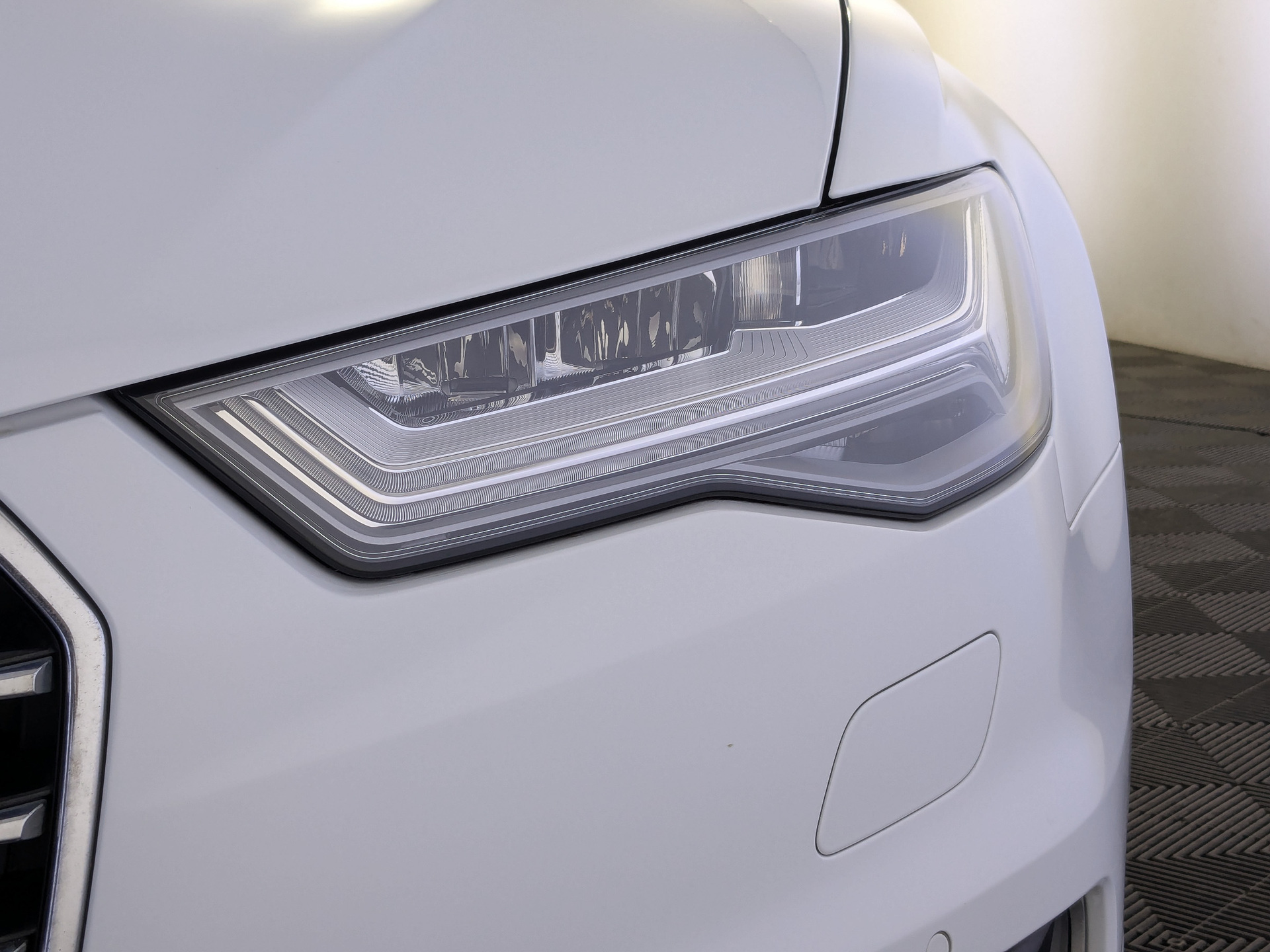 AUDI A6 1.80 (190 л.с), автомат, 2016, пробег 108 536 км