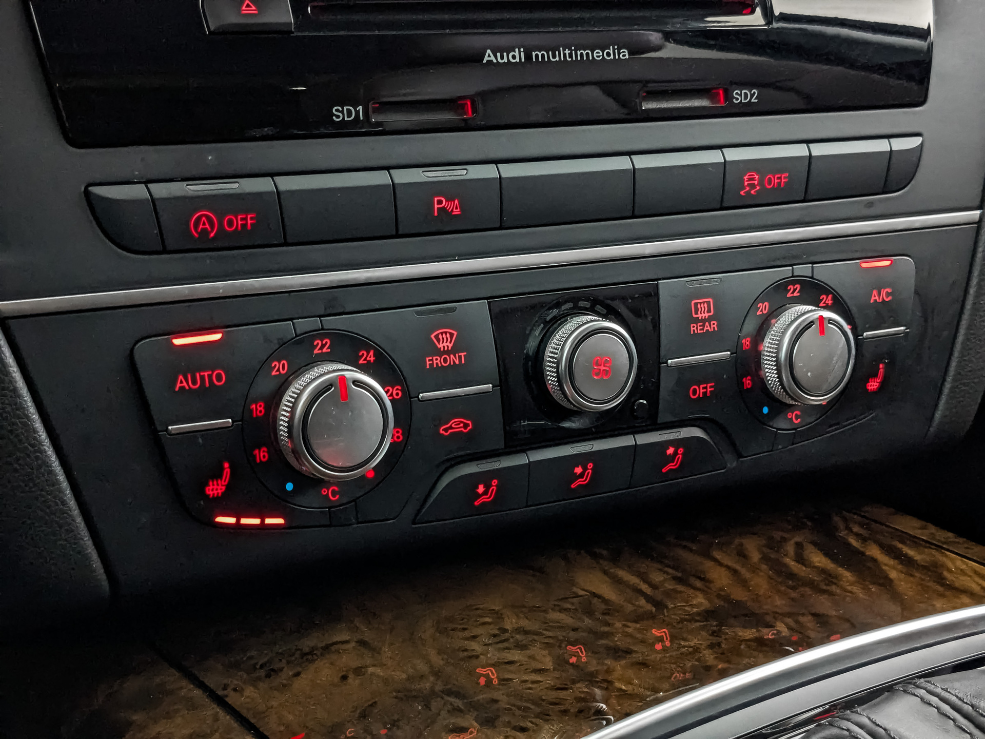 AUDI A6 1.80 (190 л.с), автомат, 2016, пробег 108 536 км