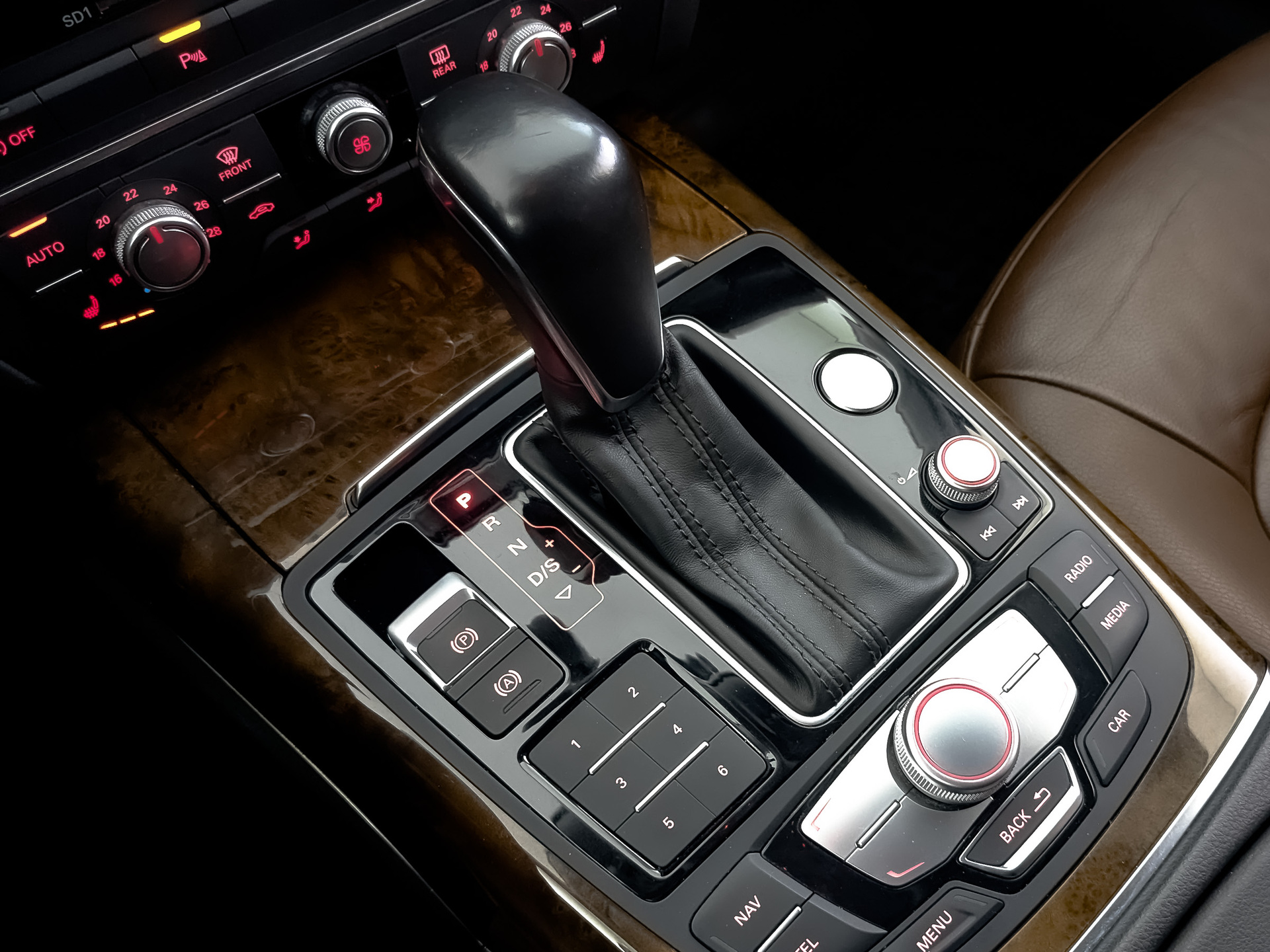 AUDI A6 1.80 (190 л.с), автомат, 2016, пробег 108 536 км