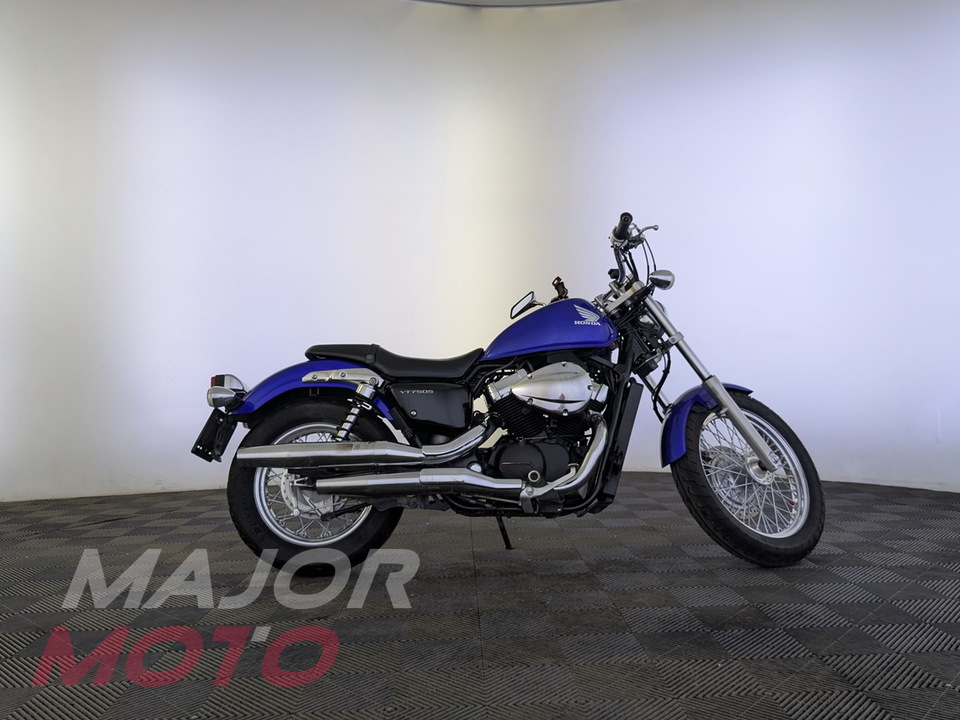Honda VT750C2 - фото №1