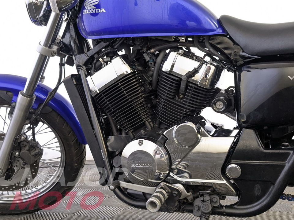 Honda VT750C2 - фото №9