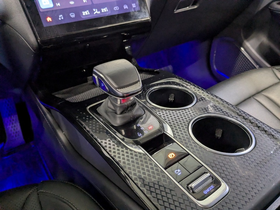 Hongqi HS3 I