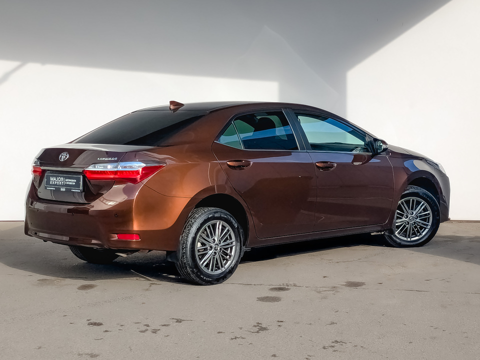Toyota Corolla XI