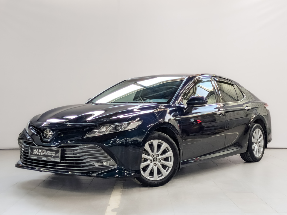 Toyota Camry VIII