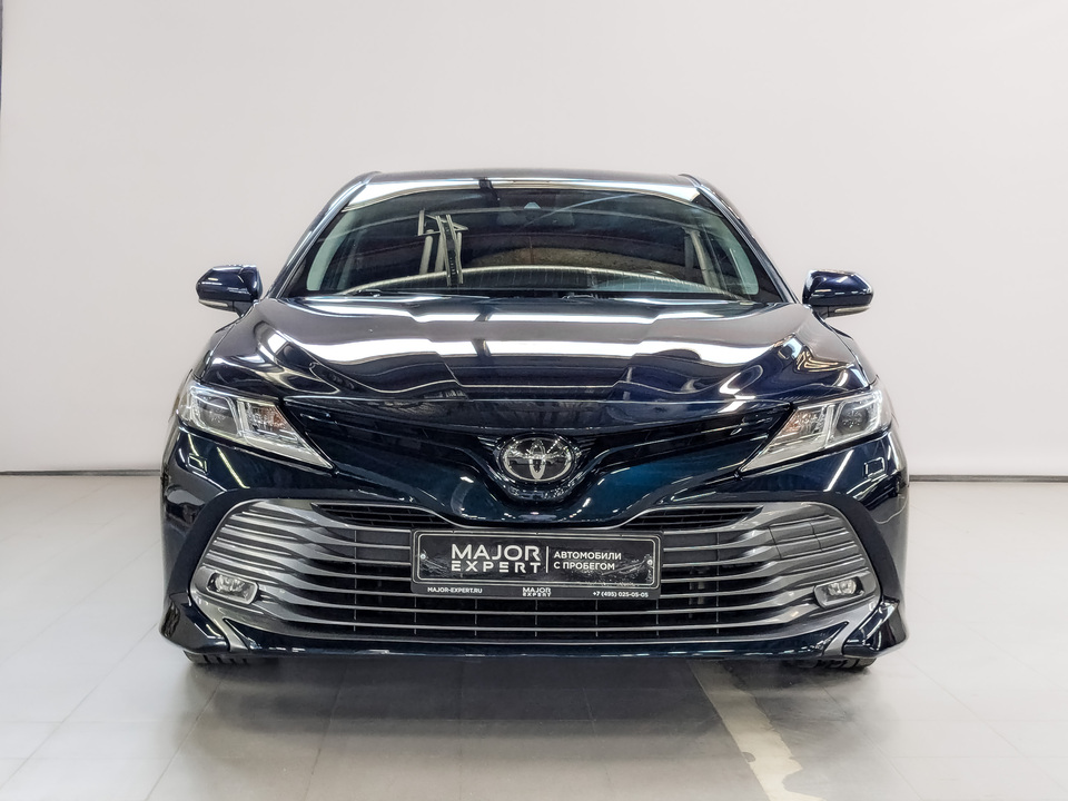 Toyota Camry VIII
