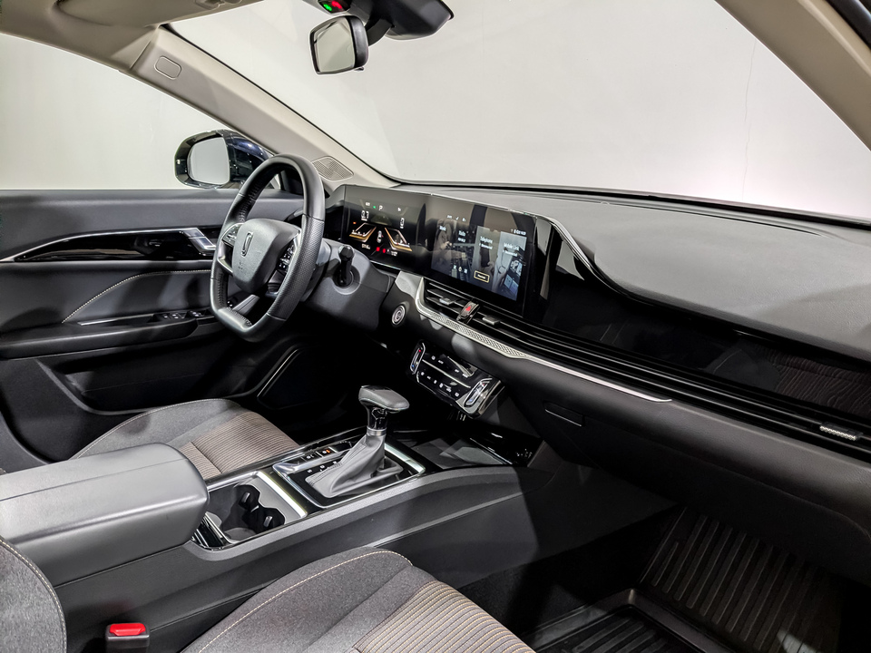 Фото FAW Bestune B70 с пробегом 57 485 км
