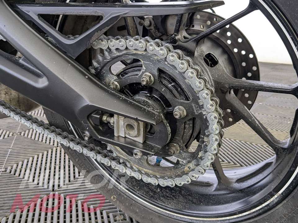 Yamaha MT-09 - фото №9