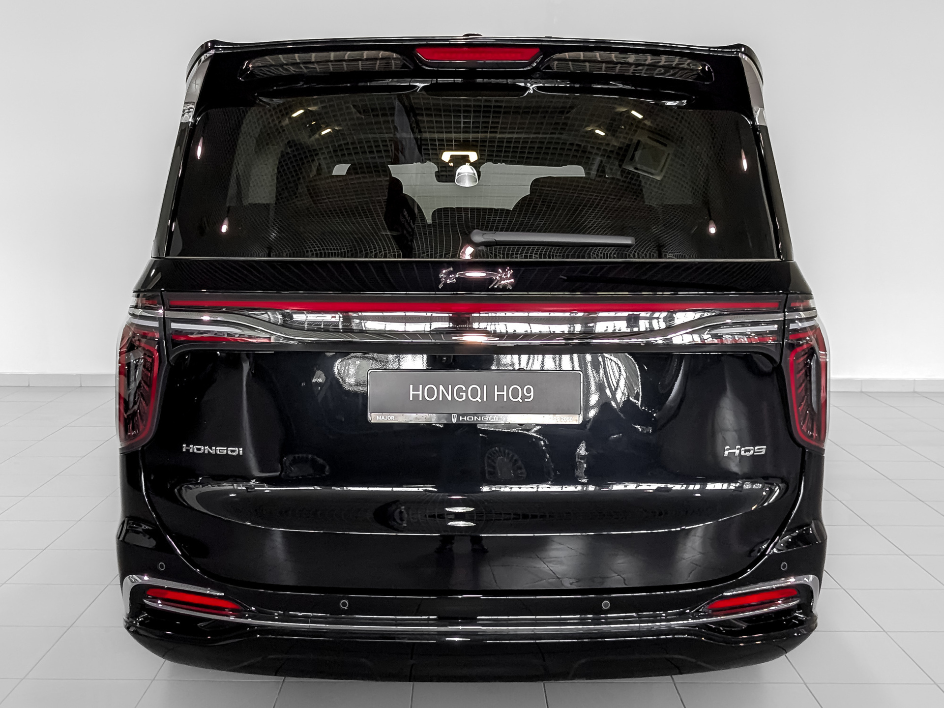 Фото Hongqi HQ9 Executive 2.0T/245 8AT