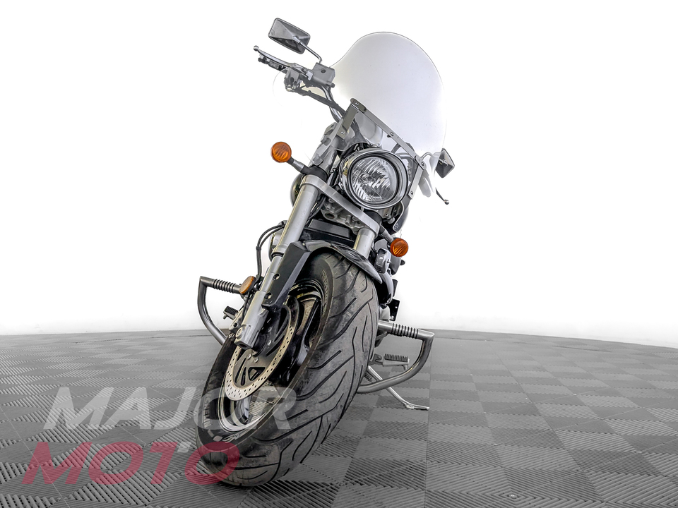 Suzuki Boulevard M50 - фото №4