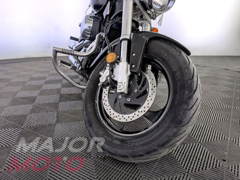 Suzuki Boulevard M50 - фото №13