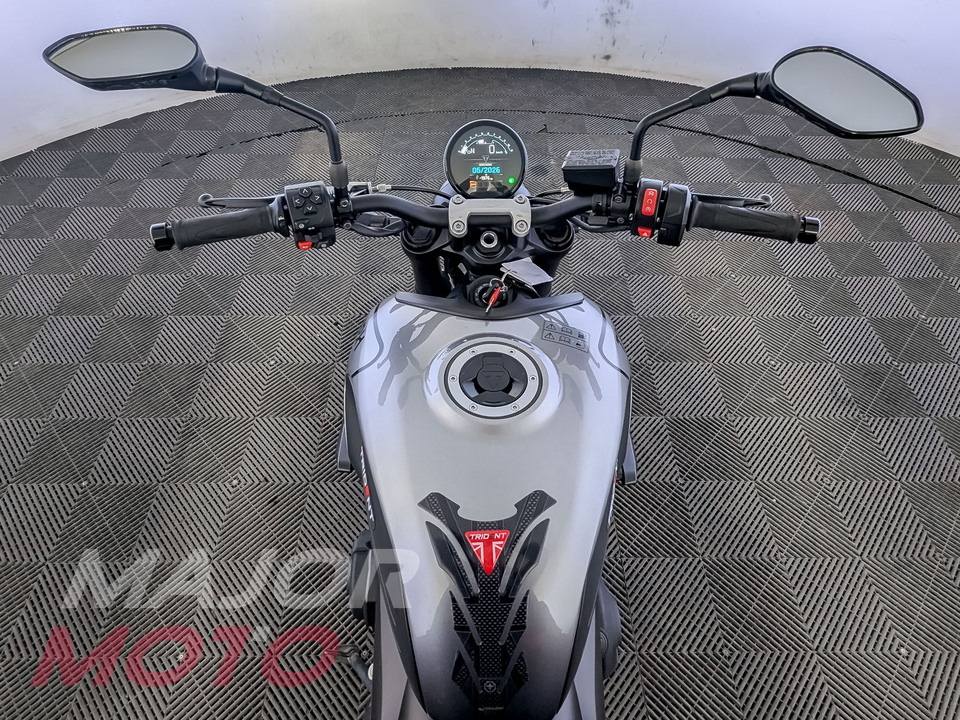Triumph Trident 660 - фото №11